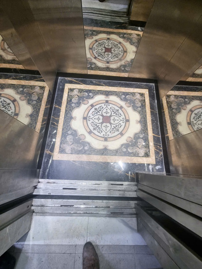 Sàn kính cường lực dán hoa văn kích thước 1000x 1000 mm
