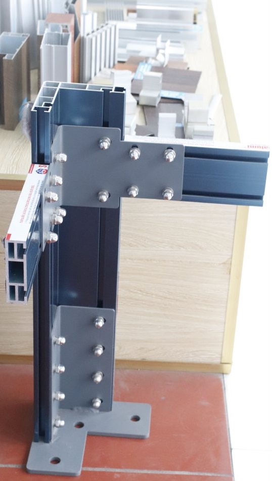 Nhôm định hình thang máy bắt ốc