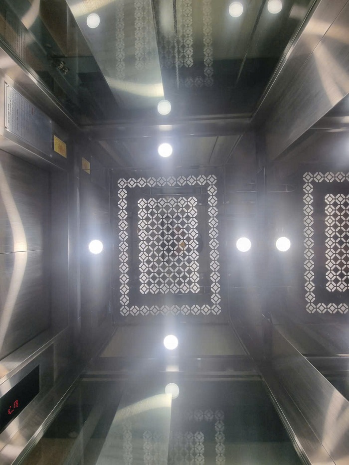 Trần giả inox trắng gương cắt CNC