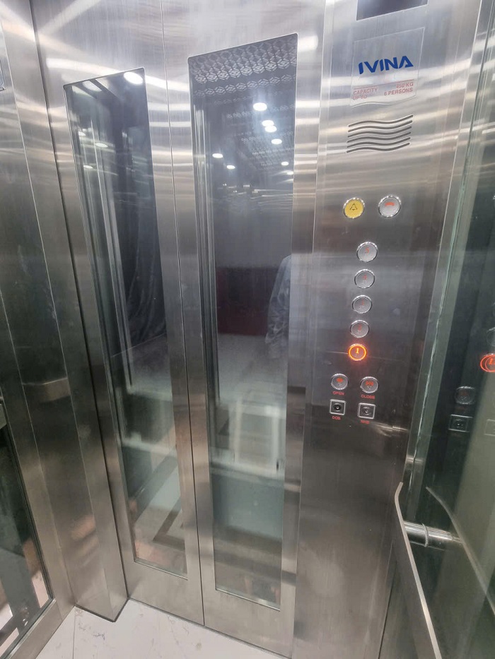 Vách trước inox sọc nhuyễn