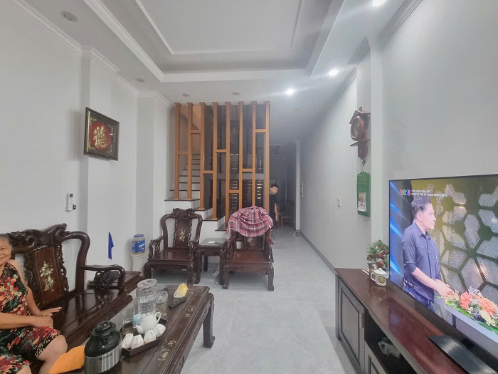 Cửa tầng inox sọc nhuyễn