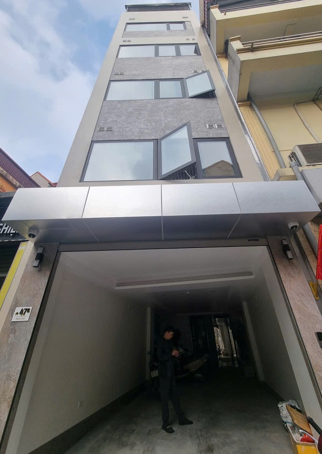 Thang máy nhà ở tư nhân 7 tầng nguyễn văn cừ long biên