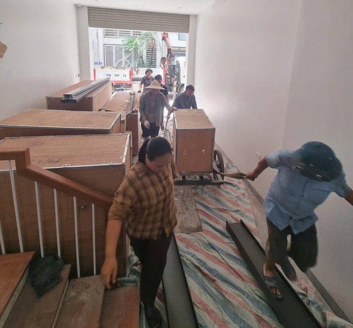 Chuẩn bị mặt bằng tập kết hàng hóa trước khi thi công